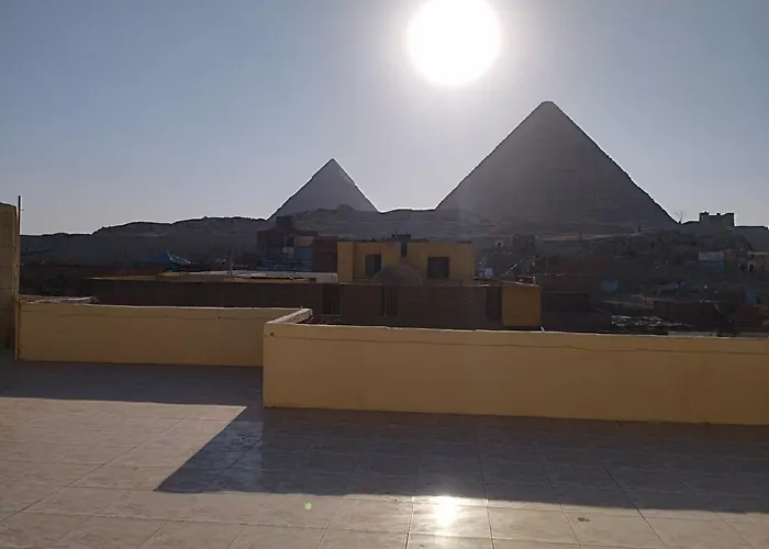 Pyramids House Inn